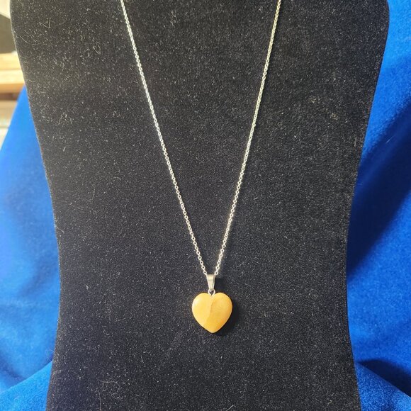 Lemon Quartz Heart Necklace - Picture 2 of 2